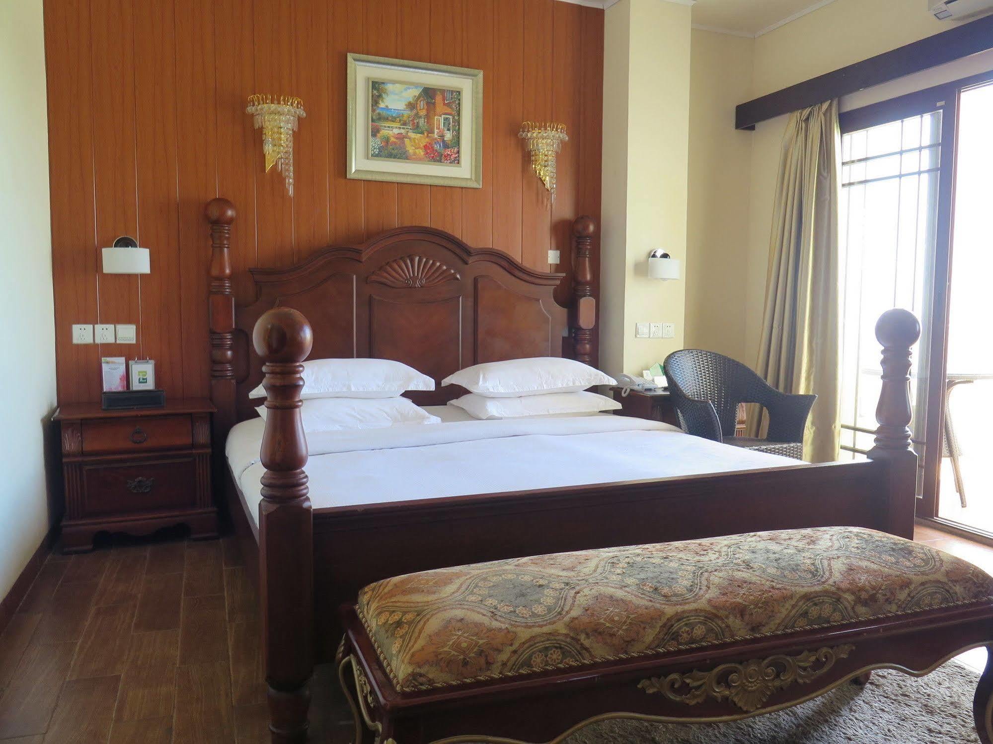 Hotel Essencia Dumaguete City Exteriör bild