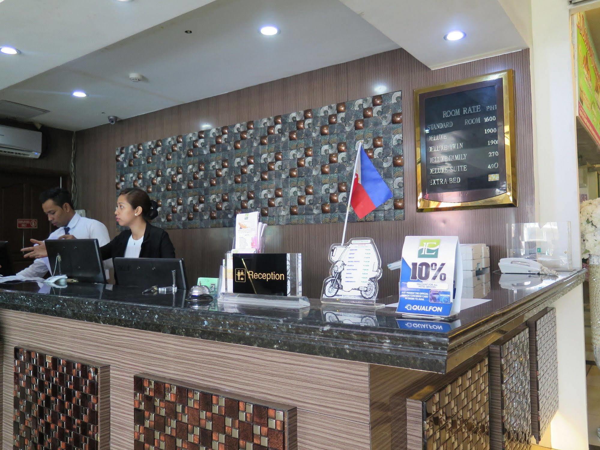 Hotel Essencia Dumaguete City Exteriör bild